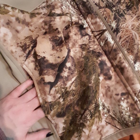 CABELLAS windshear Vest•Like new• - Picture 10 of 10